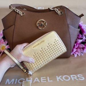 SALE 💰Michael kors purse shoulder bag ONLY